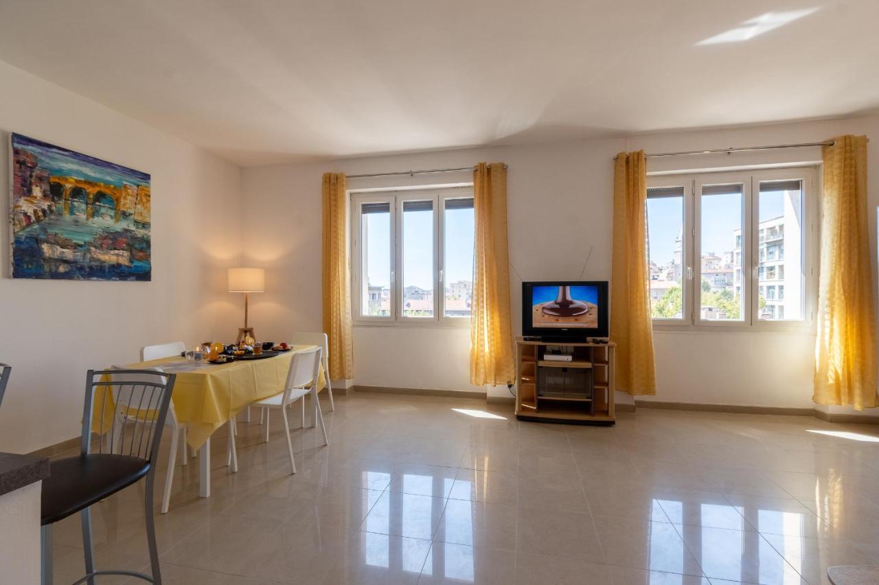 Celebre Vieux Port, Marseille公寓 外观 照片